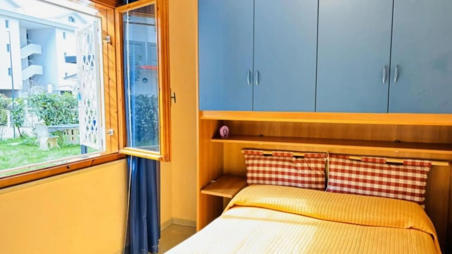 Vila Ground Floor Apartment With Private Garden Bibione
